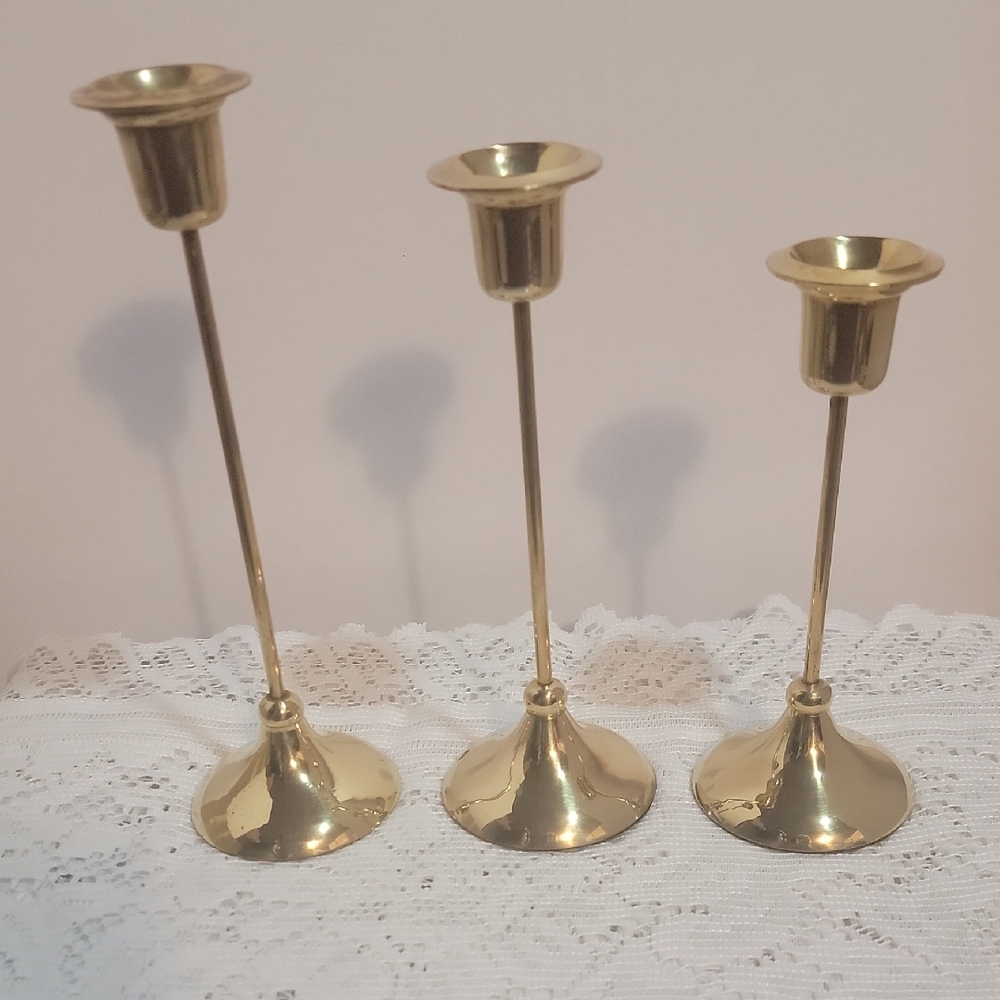 Hometrends Solid Brass Candleholders Set - Picture 3 of 7